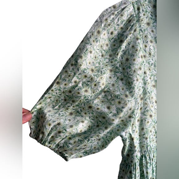 Zara Girls Shimmering Floral Dress with Puffy Sleeves Size 13/14 - Picture 2 of 3